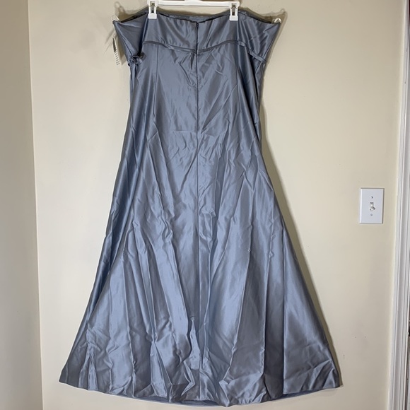 NWT. Dessy Collection USA Made Strapless Platinum Matte Maxi Dress Plus-24. - Picture 10 of 12